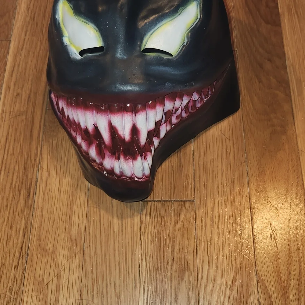 VENOM MASK ADULT UNISEX WILD FREAKY LOOKING SOFT COSPLAY DRESS UP COSTUME OSFM